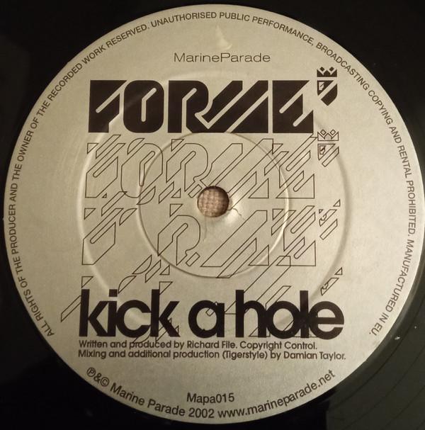 Forme (2) - Kick A Hole